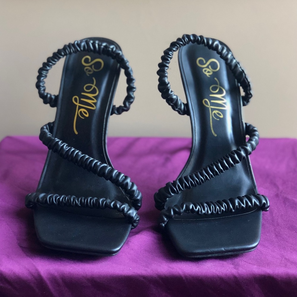SO ME POINTED HEELS